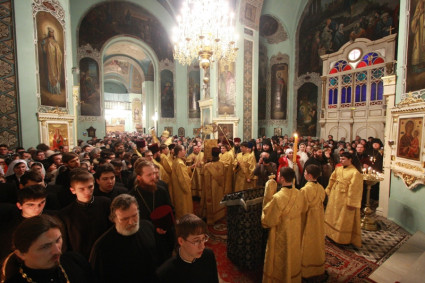 Вечерня с Чином прощения в Духосошественском кафедральном соборе Саратова