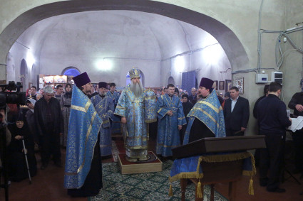 Всенощное бдение в храме Благовещения Пресвятой Богородицы г. Саратова