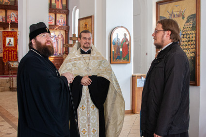 Митрополит Игнатий совершил поездку по храмам Петропавловского благочиния