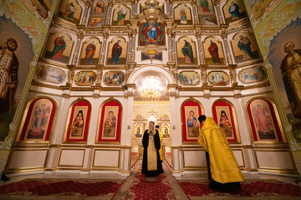 Митрополит Игнатий совершил всенощное бдение в Покровском соборе г. Саратова