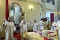 Божественная литургия в храме в честь Покрова Пресвятой Богородицы Саратова