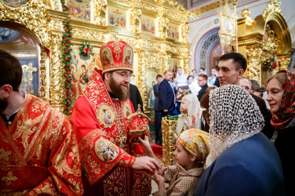 Ночное пасхальное богослужение в Свято-Троицком кафедральном соборе Саратова