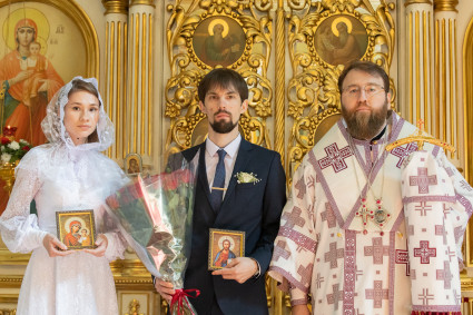 Митрополит Игнатий совершил венчание в Покровском соборе г. Саратова