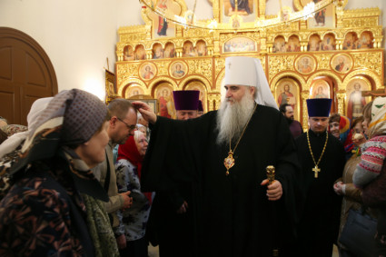 Великое освящение храма святого благоверного князя Александра Невского и Божественная литургия в новоосвященном храме
