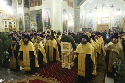 Великая Рождественская вечерня в храме в честь Покрова Пресвятой Богородицы г. Саратова