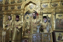 Божественная литургия в Свято-Троицком соборе Саратова