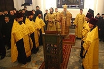 Всенощное бдение на Архиерейском подворье ? в храме в честь иконы Божией Матери «Утоли моя печали» г. Саратова