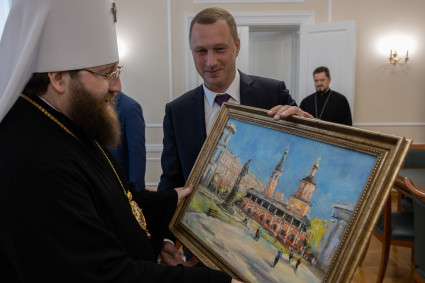 Врио губернатора Саратовской области поздравил владыку Игнатия с годовщиной архиерейской хиротонии