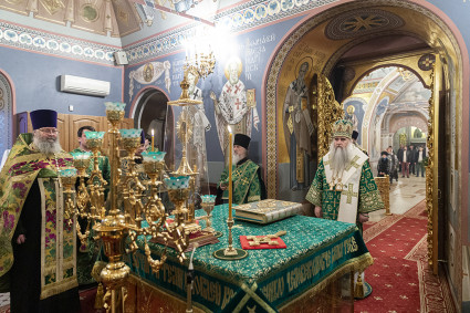 Всенощное бдение в Свято-Троицком кафедральном соборе г. Саратова