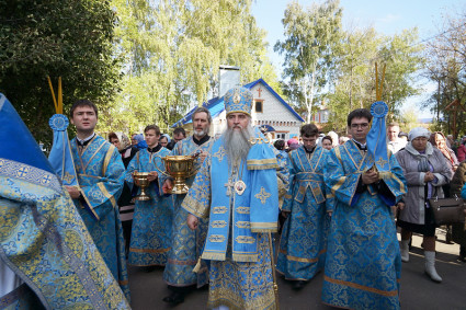 Божественная литургия в храме в честь Покрова Пресвятой Богородицы г. Петровска