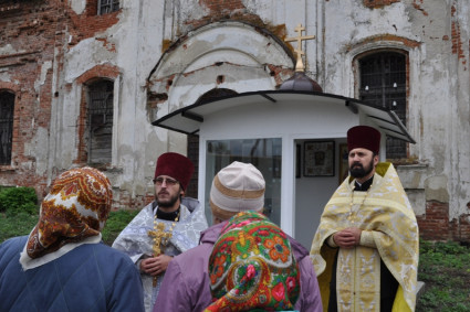 У стен старинного храма в селе Лох освящена часовня