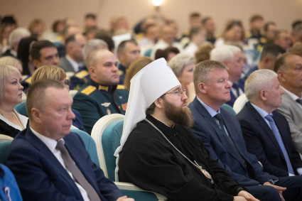 Митрополит Игнатий принял участие в торжественном мероприятии ко Дню России