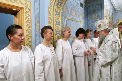 Крещальная литургия в Свято-Троицком кафедральном соборе Саратова