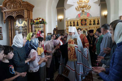 Божественная литургия в Свято-Алексиевском женском монастыре г.Саратова