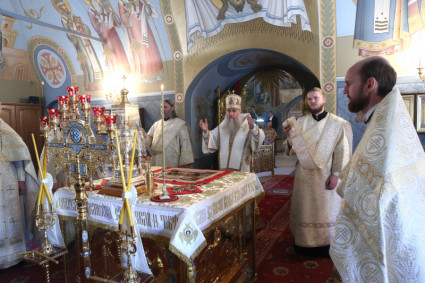 Крещальная литургия в Свято-Троицком кафедральном соборе г.Саратова