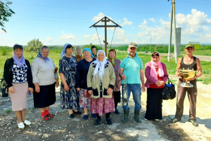 На въезде в село Синодское установлен поклонный крест