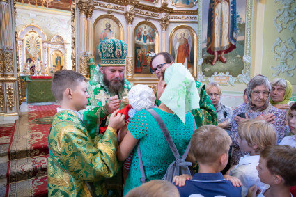 Епископ Тарасий совершил Божественную литургию в Покровском соборе г. Саратова