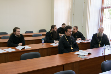 В СПДС завершилось обучение очередной группы священнослужителей на курсах повышения квалификации