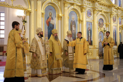 Божественная литургия в Спасском соборе г. Пензы