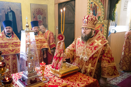 Митрополит Игнатий совершил Божественную литургию в храме святых мучениц Веры, Надежды, Любови и матери их Софии поселка Светлый