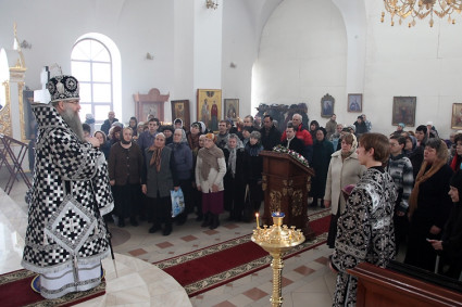 Литургия Преждеосвященных Даров в храме в честь Рождества Христова г. Саратова