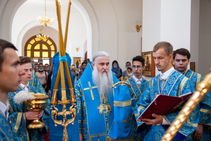 Божественная литургия в Свято-Алексиевском женском монастыре г. Саратова