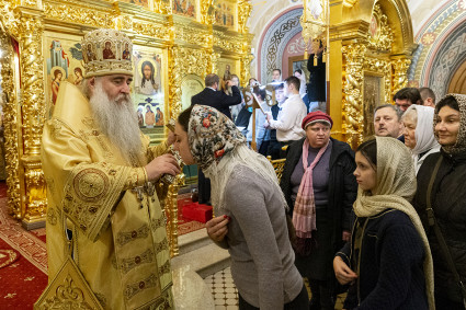 В новогоднюю ночь в Саратове состоялось архиерейское богослужение