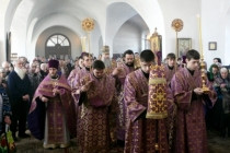Божественная литургия в Свято-Никольском храме р.п. Базарный Карабулак