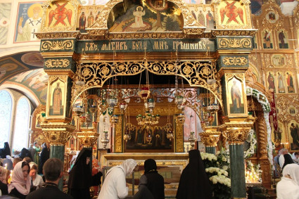 Всенощное бдение в Троицком соборе Свято-Троицкого Серафимо-Дивеевского женского монастыря