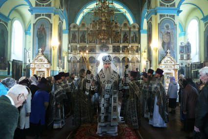 Литургия Преждеосвященных Даров в храме в честь Казанской иконы Божией Матери г.Петровска