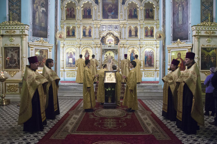 Всенощное бдение в храме в честь Сошествия Святого Духа г. Саратова