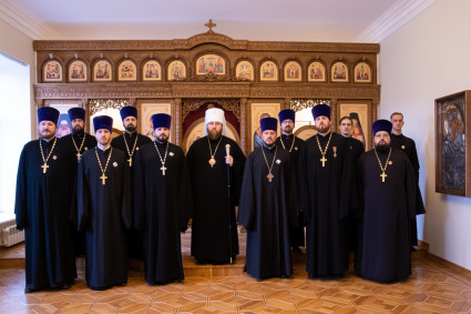Митрополит Игнатий вручил награды в связи с 800-летием святого благоверного князя Александра Невского