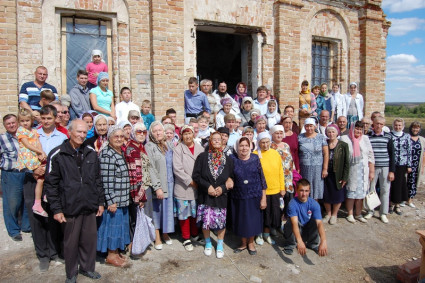 В Преображенском храме Хвалынского района совершена первая за последние 100 лет Божественная литургия