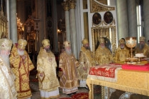 Божественная литургия во Всехсвятском кафедральном соборе Тулы