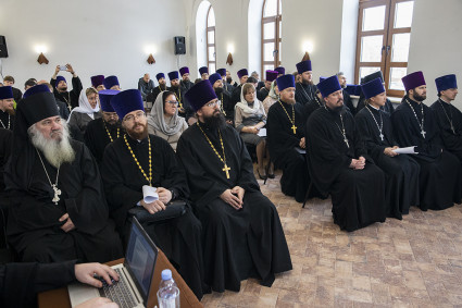 Состоялось расширенное заседание Архиерейского совета Саратовской митрополии