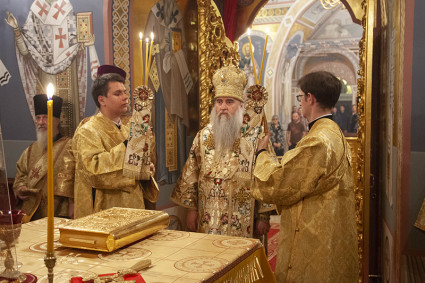 Всенощное бдение в Свято-Троицком кафедральном соборе г. Саратова