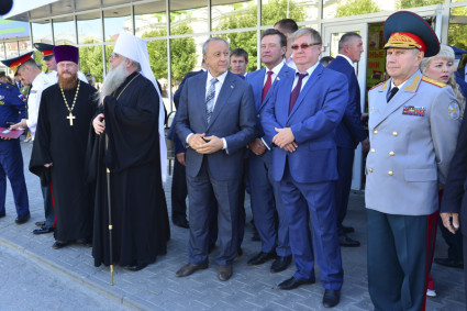 Митрополит Саратовский и Вольский Лонгин принял участие в праздновании Дня города Вольска