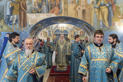 Утреня с чтением акафиста в Свято-Троицком кафедральном соборе г. Саратова
