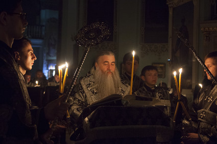 Вечернее богослужение в храме в честь Сошествия Святого Духа г.Саратова