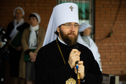 Митрополит Игнатий совершил Божественную литургию в Георгиевском храме г. Саратова