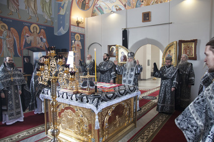 Литургия Преждеосвященных Даров в Свято-Никольском мужском монастыре г.Саратова