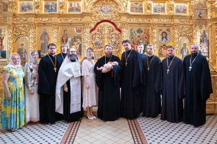 Митрополит Игнатий принял участие в Таинстве Крещения в качестве восприемника