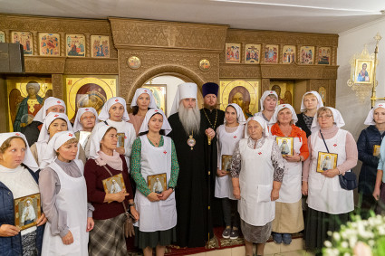 Божественная литургия в Крестовоздвиженском храме г. Саратова