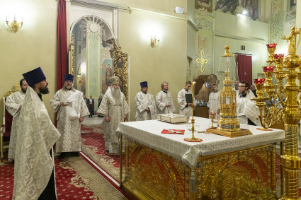 Всенощное бдение в храме Покрова Пресвятой Богородицы г. Саратова