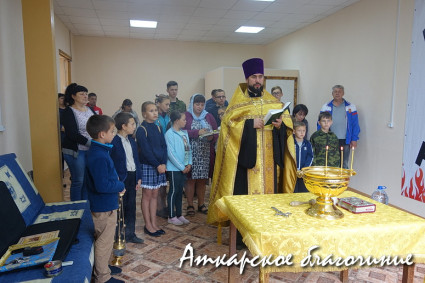Священник побывал в клубе «Русичи»