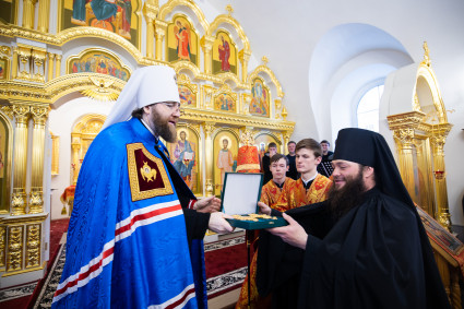 Митрополит Игнатий совершил Великое освящение храма великомученика Димитрия Солунского в Спасо-Преображенском мужском монастыре г. Саратова и Божественную литургию в новоосвященном храме