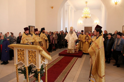 Божественная литургия в Свято-Троицком кафедральном соборе г. Вольска