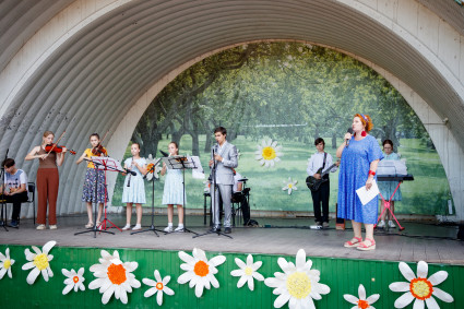 В Городском парке Саратова прошел праздничный концерт «День семьи, любви и верности»