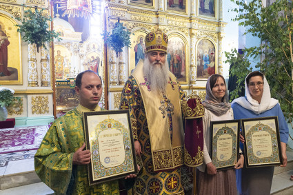Божественная литургия в храме Сошествия Святого Духа г. Саратова