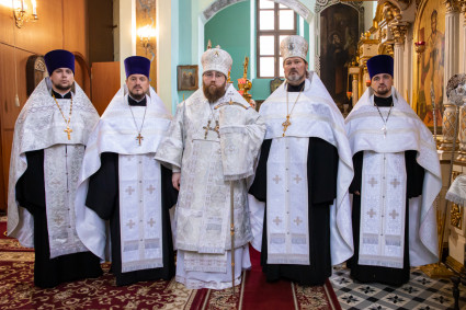 Митрополит Игнатий совершил всенощное бдение в Свято-Духовском соборе г. Саратова